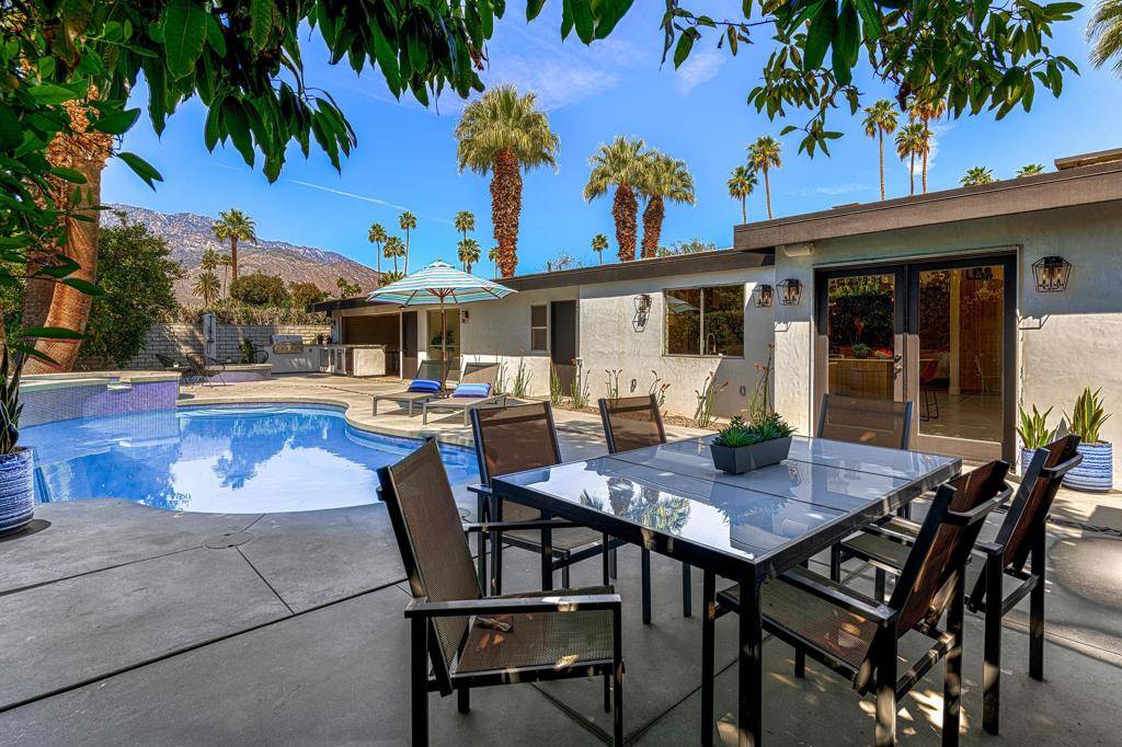 Palm Springs, CA 92264,5155 E Bobolink LN