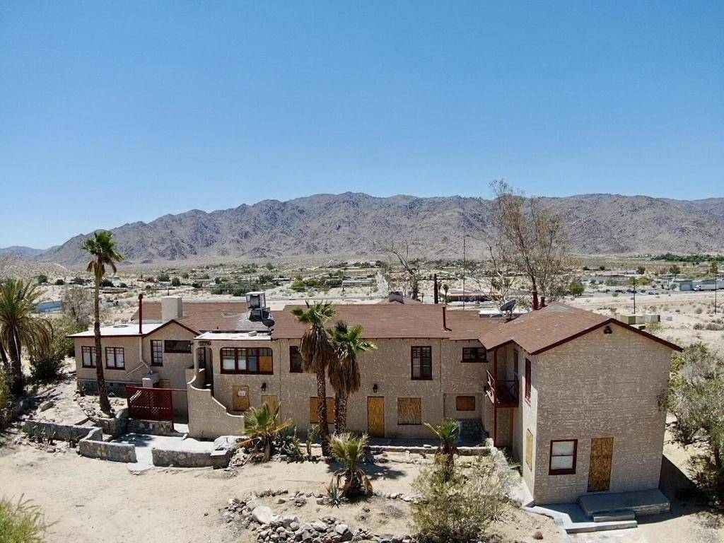 29 Palms, CA 92277,72751 Nicholson DR