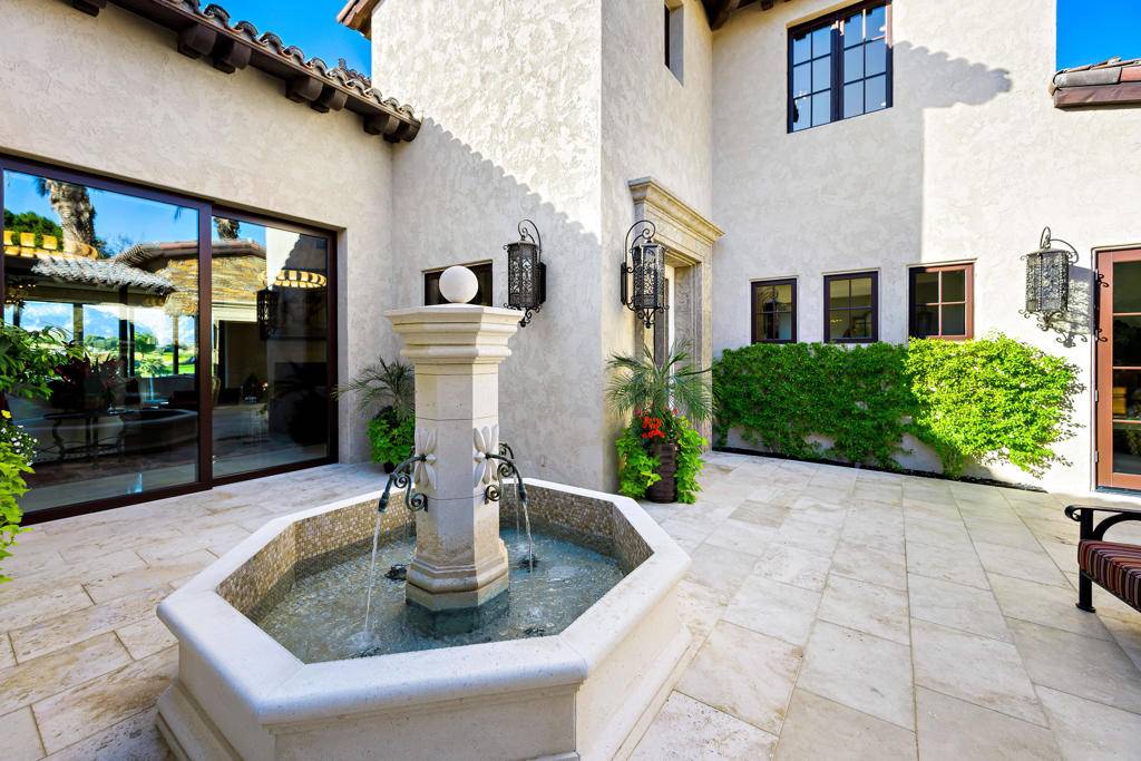 La Quinta, CA 92253,52245 Via Savona