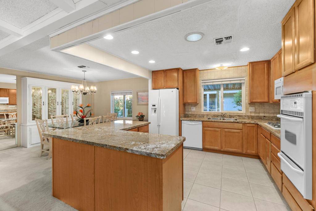 Palm Desert, CA 92260,73450 Country Club DR #229