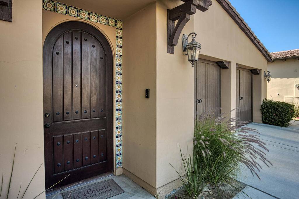 La Quinta, CA 92253,51689 Via Bendita