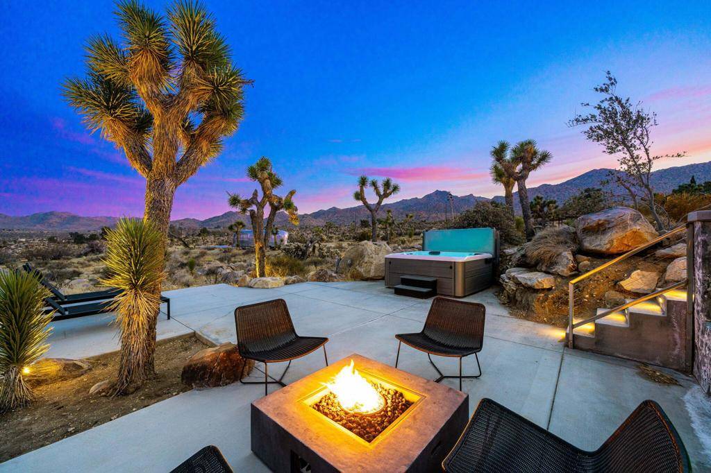 Joshua Tree, CA 92252,8269 Via Rocosa