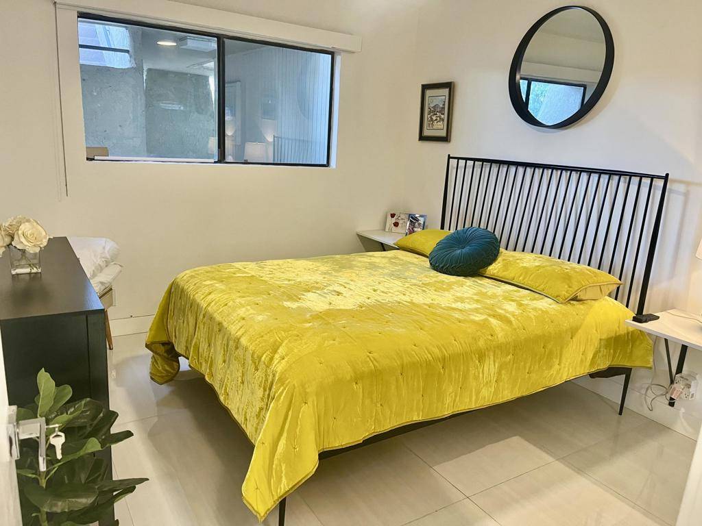 680 N Ashurst CT #I-109 Palm Springs, CA 92262
