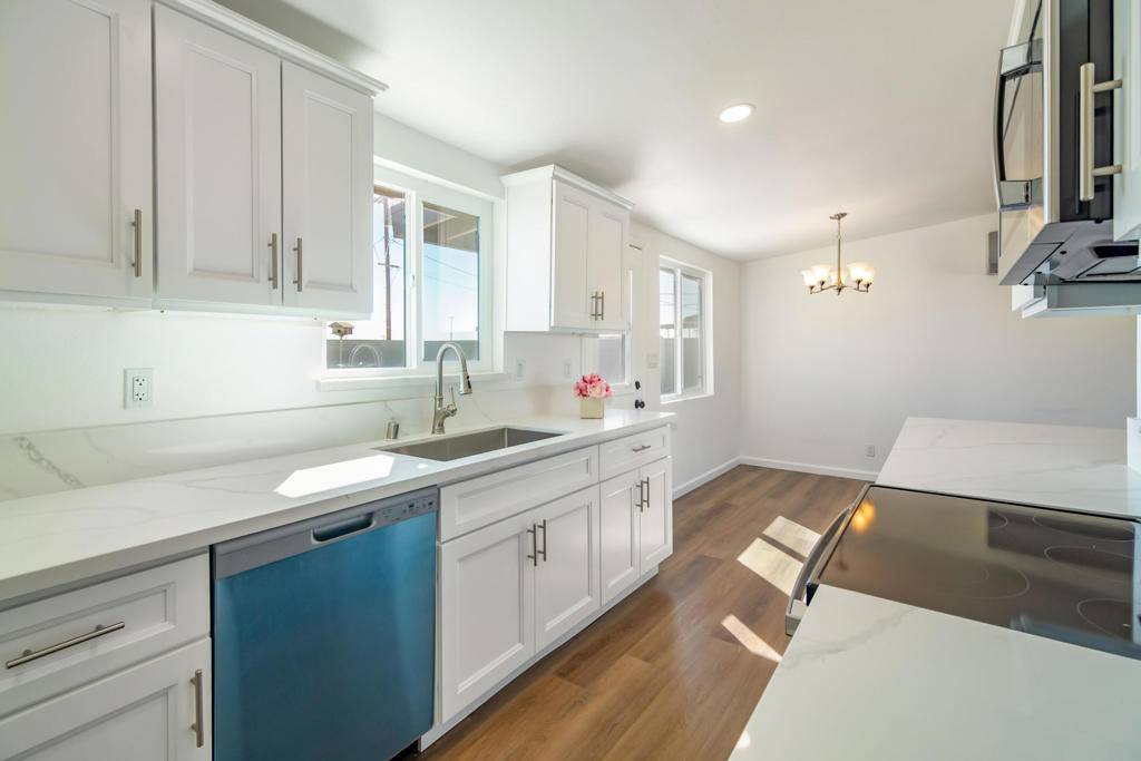 2340 Sand Quill AVE Thermal, CA 92274