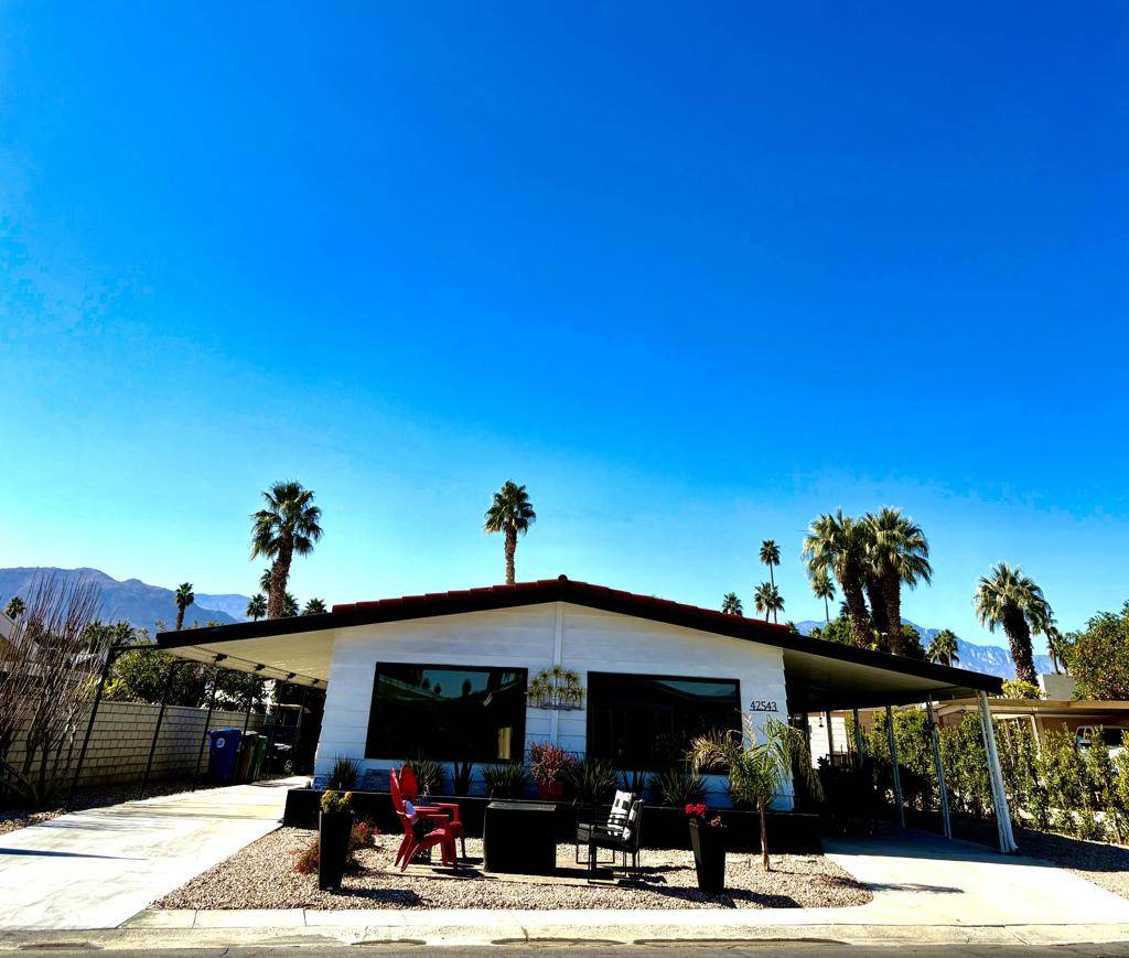 Palm Desert, CA 92260,42543 Granite PL