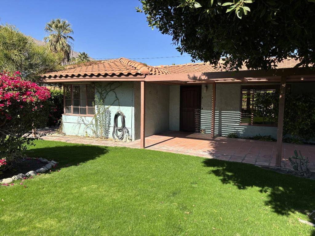 Palm Springs, CA 92264,438 E Avenida Hokona