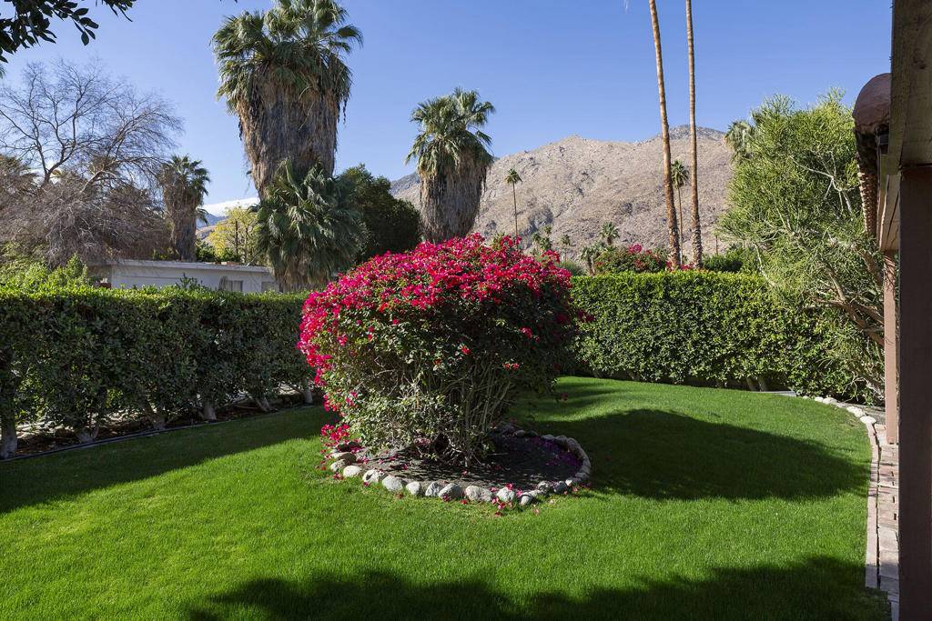 Palm Springs, CA 92264,438 E Avenida Hokona