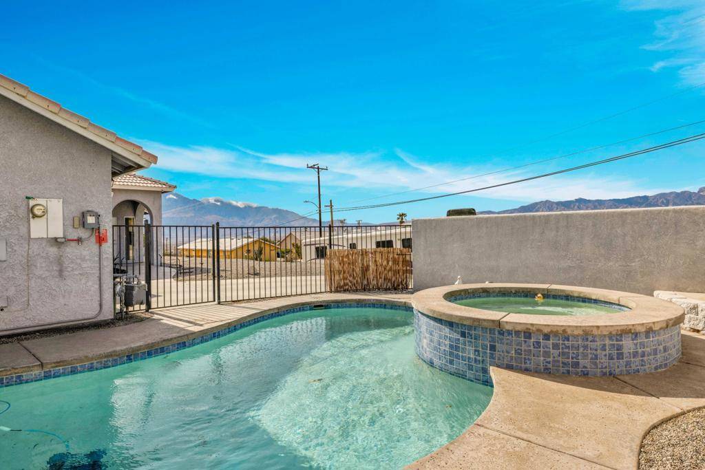 Desert Hot Springs, CA 92240,66788 San Rafael RD