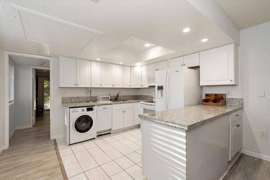 Desert Hot Springs, CA 92240,64281 Spyglass AVE #42