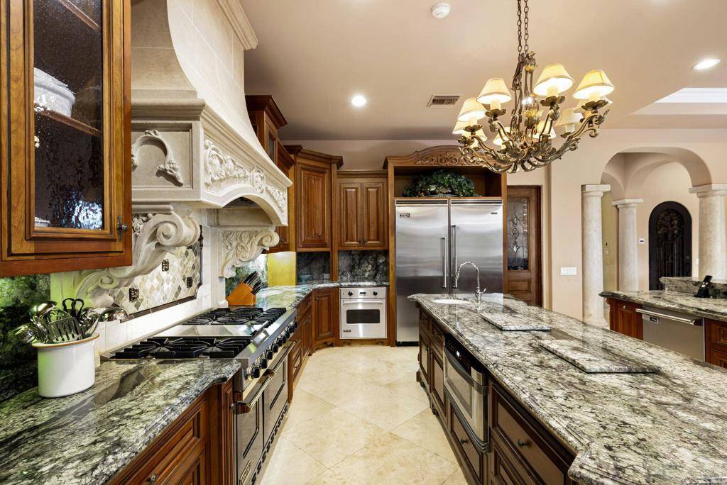 53748 Via Dona La Quinta, CA 92253
