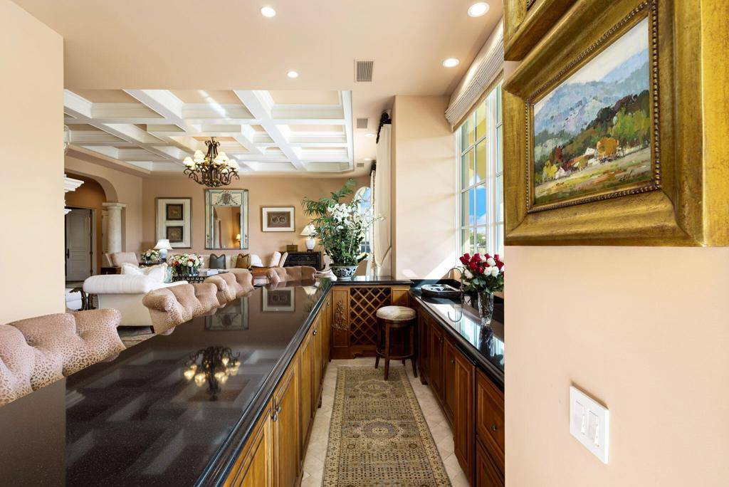 La Quinta, CA 92253,53748 Via Dona