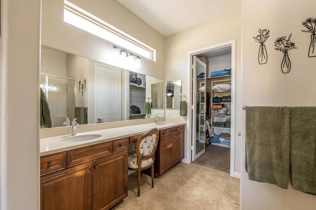 Indio, CA 92203,39145 Camino Novena