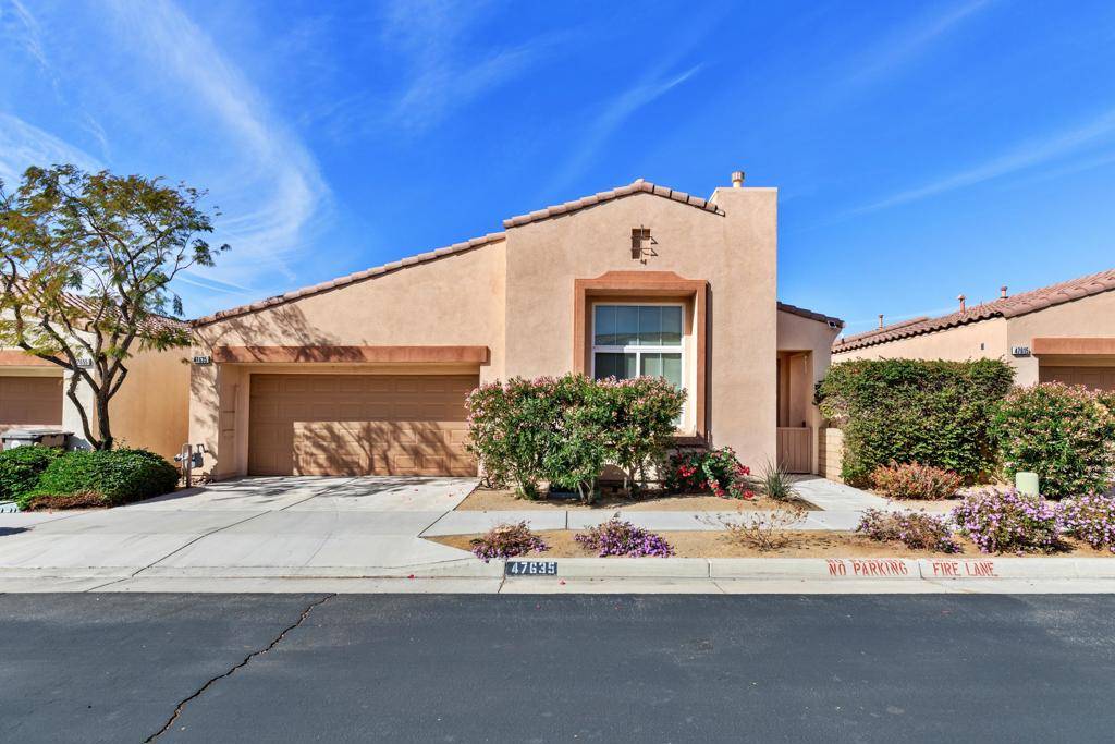 La Quinta, CA 92253,47635 Soft Moonlight