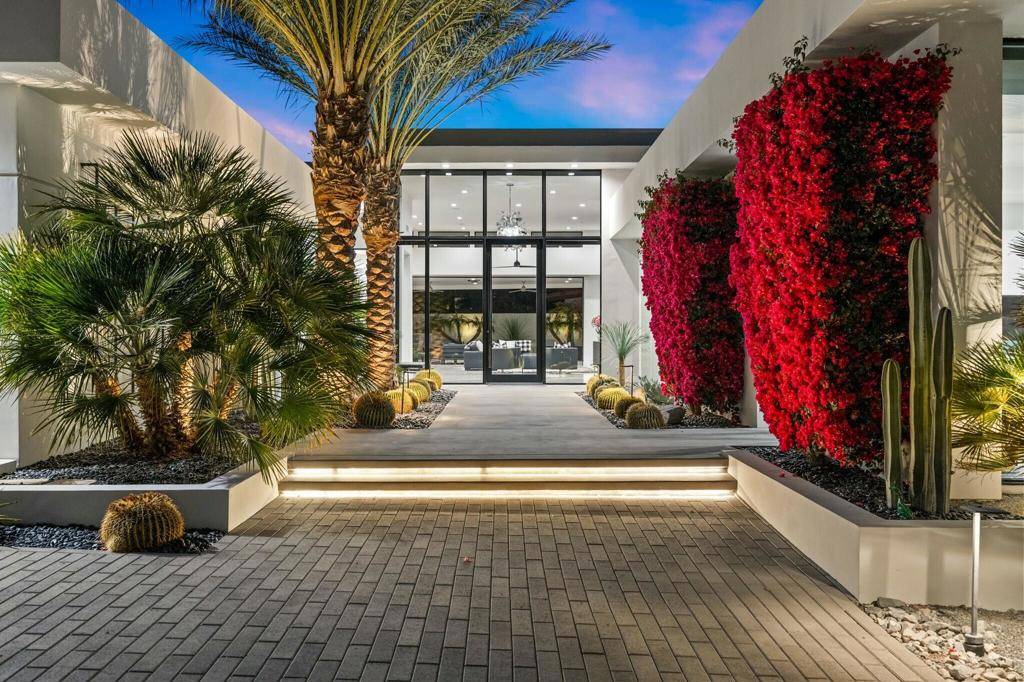 Palm Desert, CA 92260,73109 Crosby LN