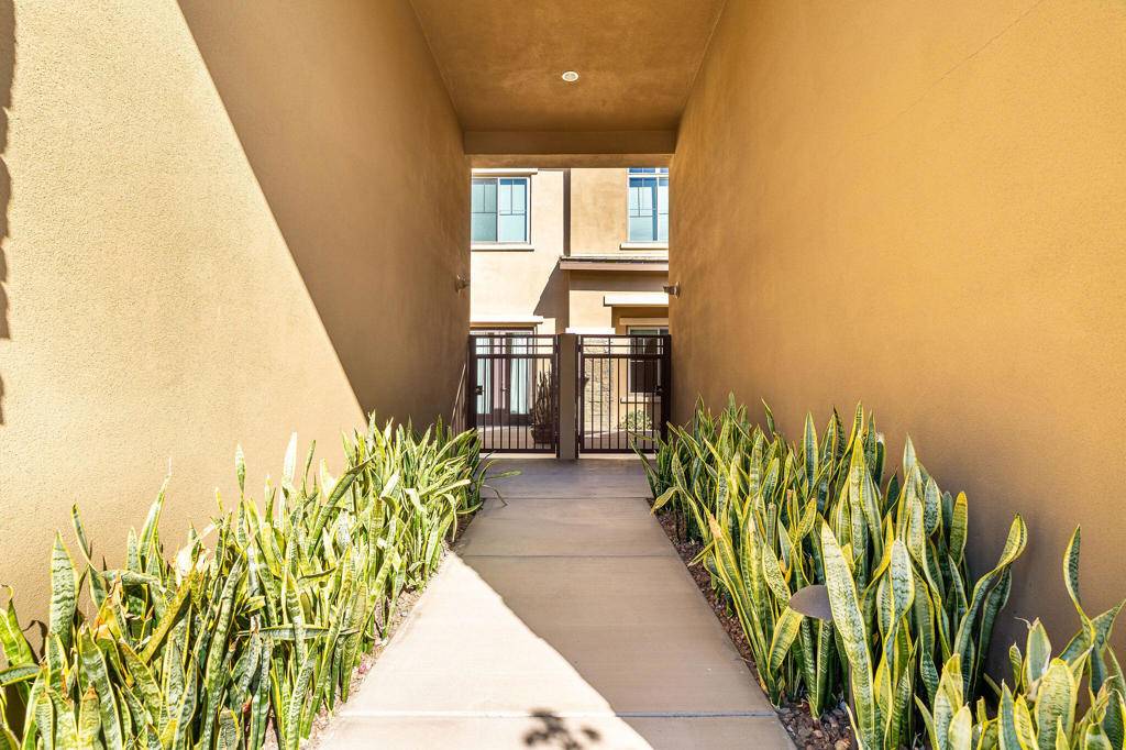 Palm Desert, CA 92260,2602 Retreat CIR