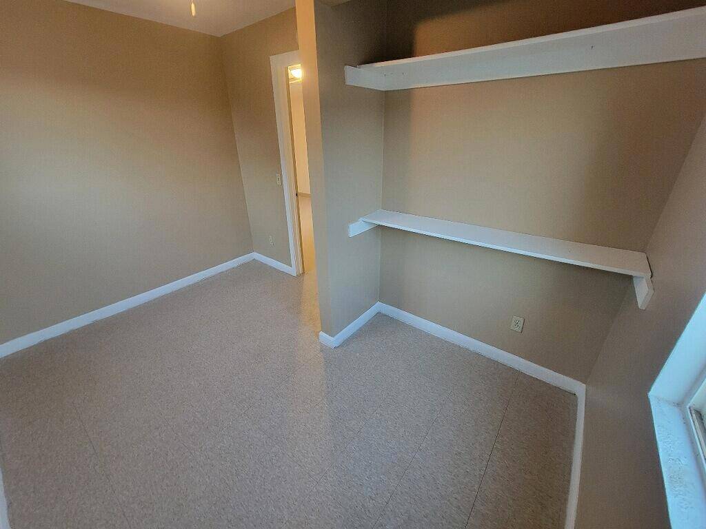 29 Palms, CA 92277,6746 Adobe RD #15