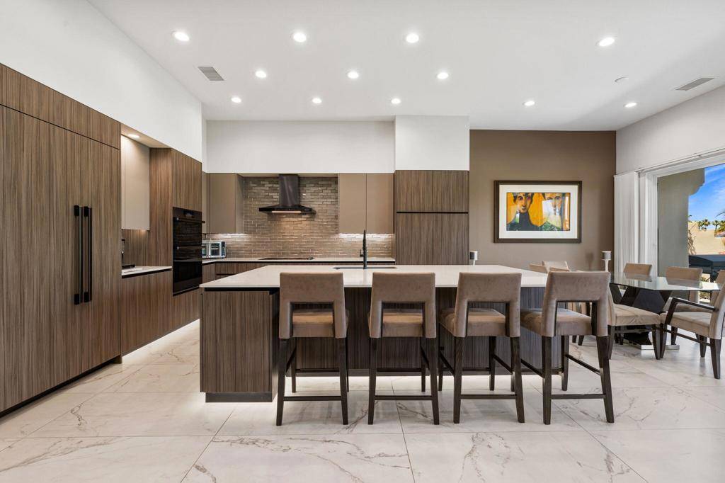Palm Desert, CA 92211,932 Mesa Grande DR