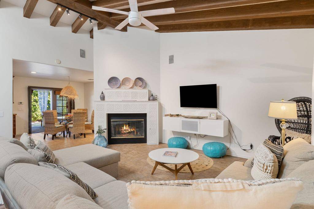 Palm Springs, CA 92262,2030 E Acacia RD N