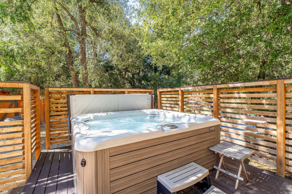 Idyllwild, CA 92549,24775 Upper Rim Rock RD