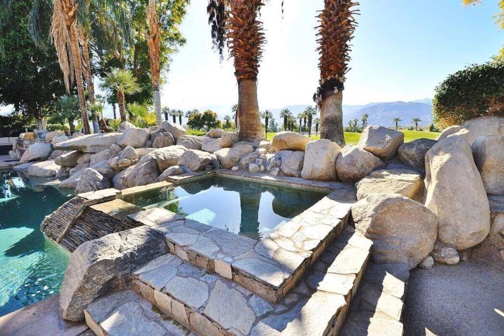 Palm Desert, CA 92260,25 Avenida Andra