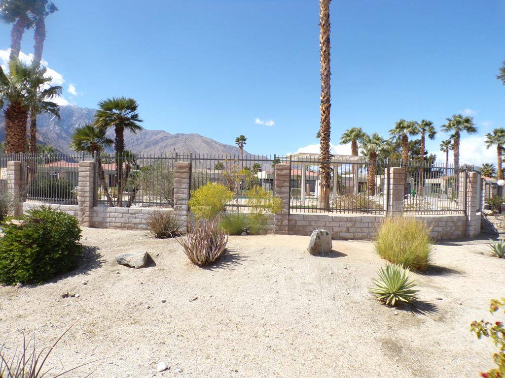 Palm Springs, CA 92262,3088 Sunflower CIR E