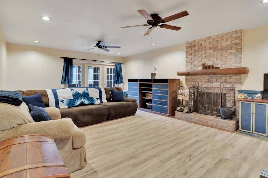 Beaumont, CA 92223,995 Elm AVE