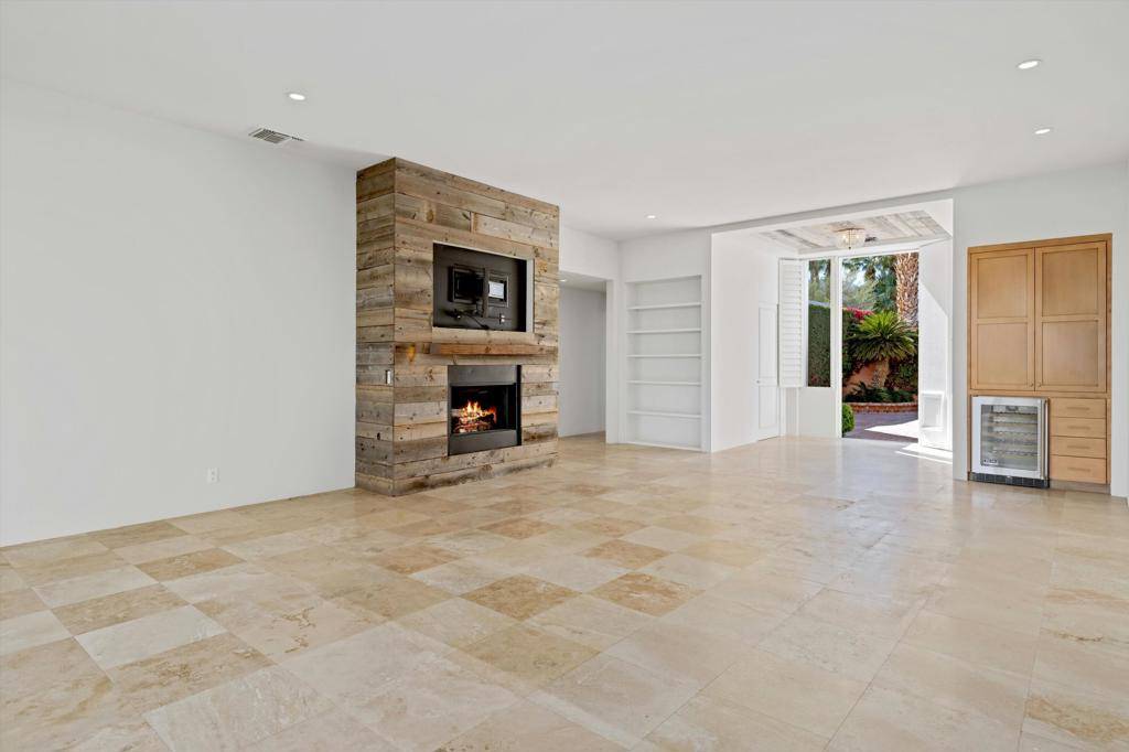 Palm Desert, CA 92260,46640 Amir DR