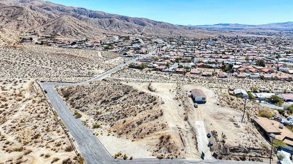 Desert Hot Springs, CA 92240,9062 Calle Vecinos