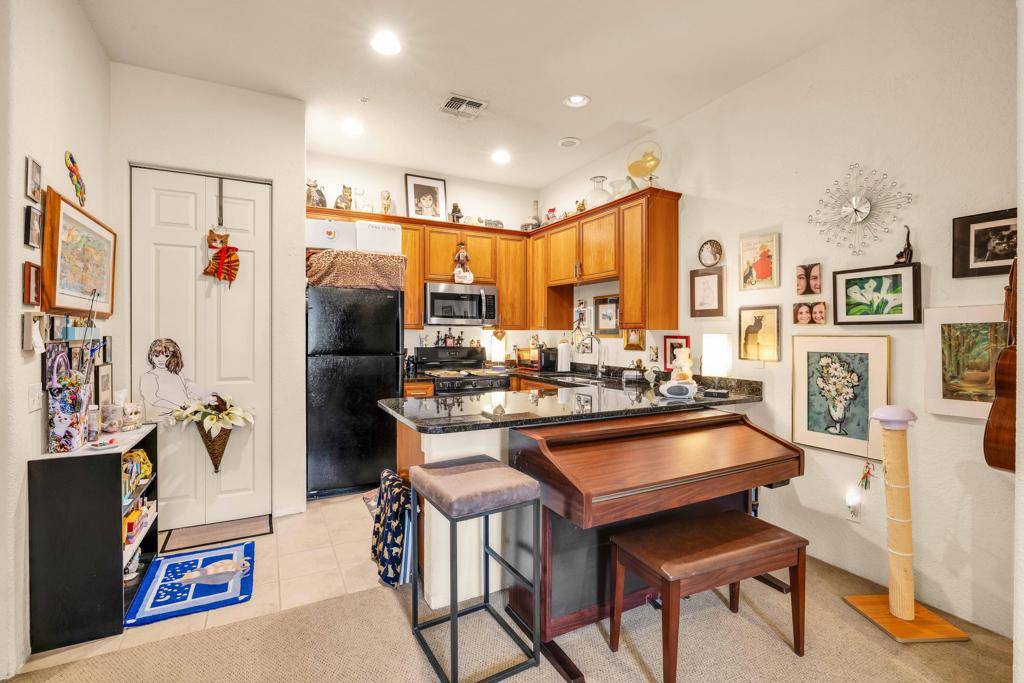 La Quinta, CA 92253,50760 Santa Rosa Plz. #1