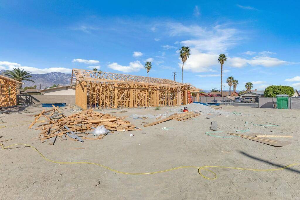 68855 Ortega RD Cathedral City, CA 92234