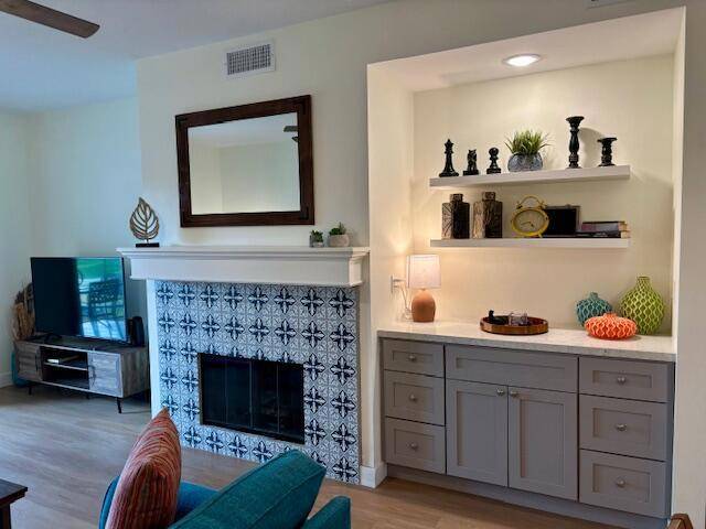 Palm Desert, CA 92211,43733 Avenida Alicante