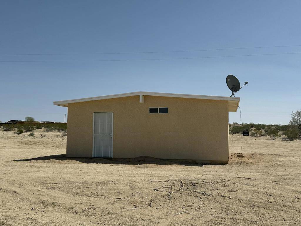 Joshua Tree, CA 92252,1524 Olsen RD