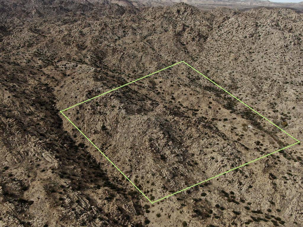 Pioneertown, CA 92268,119 Water