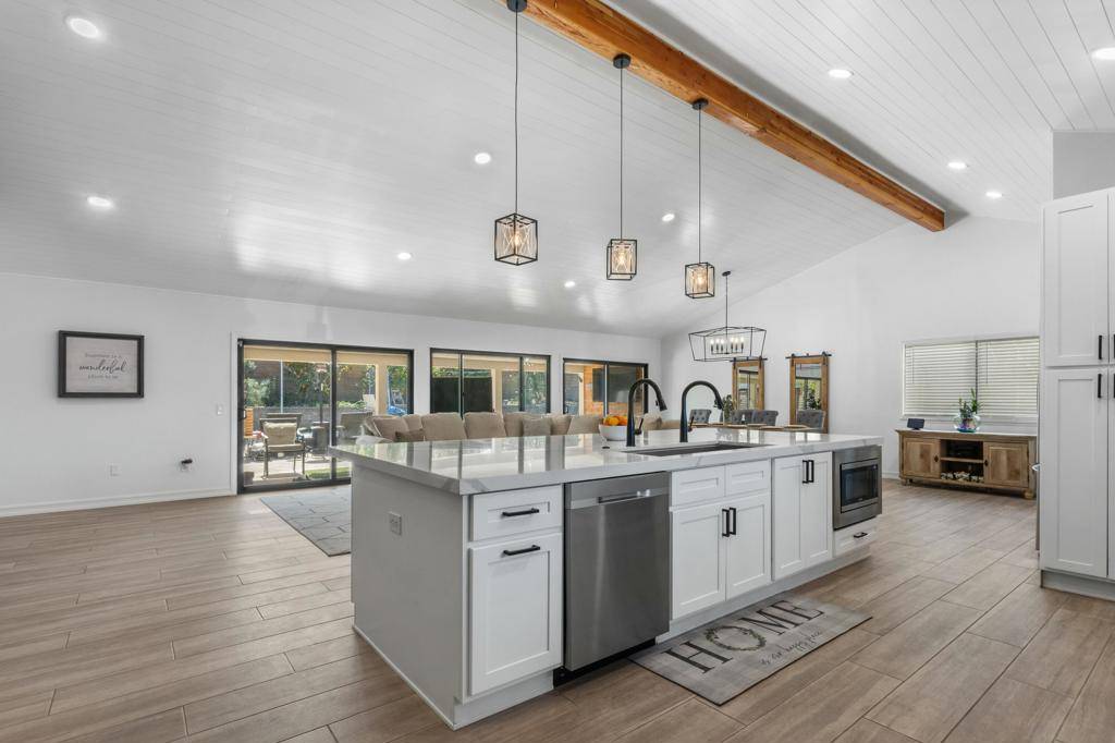Palm Desert, CA 92260,72915 Deer Grass DR
