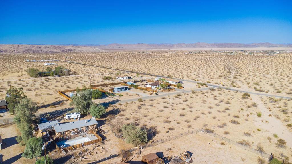 Joshua Tree, CA 92252,63647 Walpi Dr DR