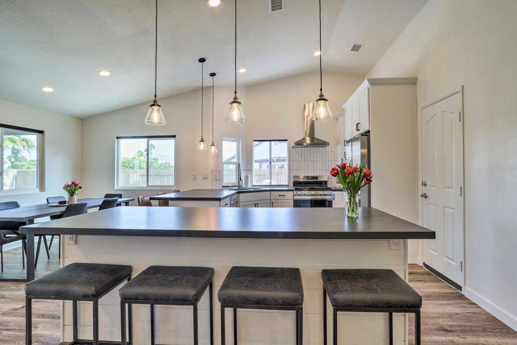 La Quinta, CA 92253,44065 Dalea CT