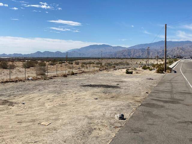 Cathedral City, CA 92234,123 Date Palm DR