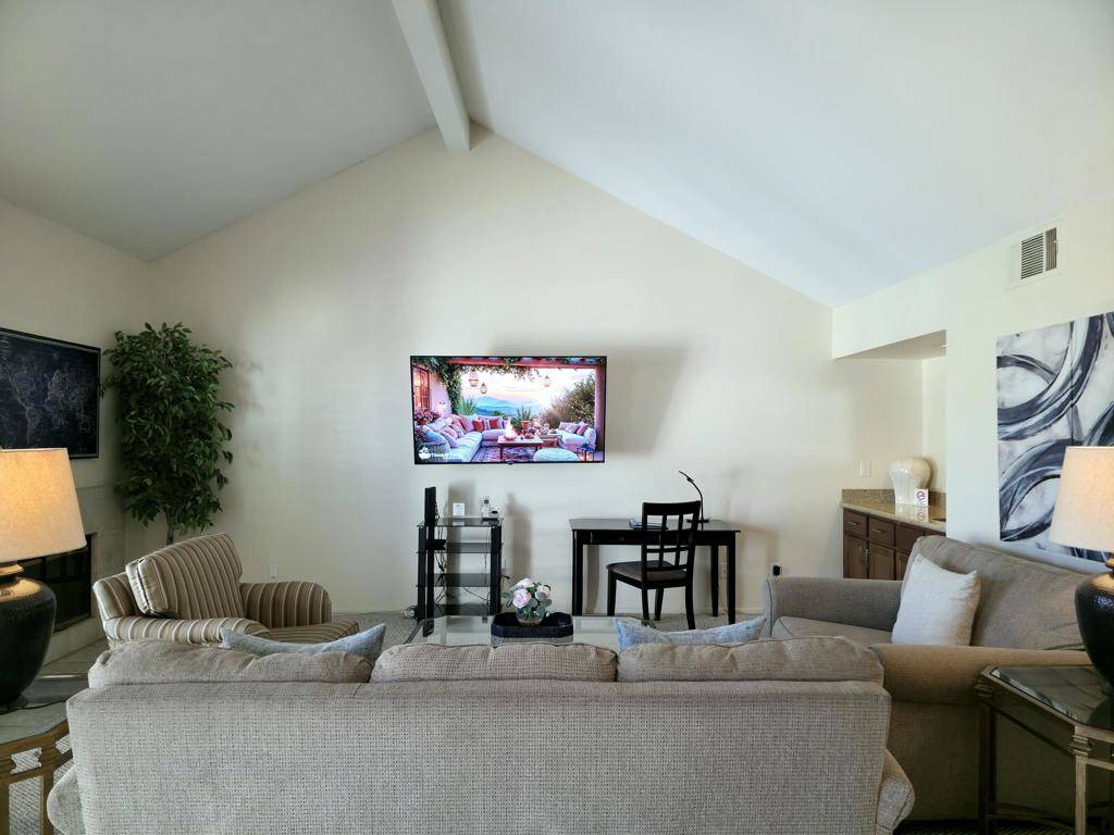Palm Desert, CA 92211,43712 Avenida Alicante #2