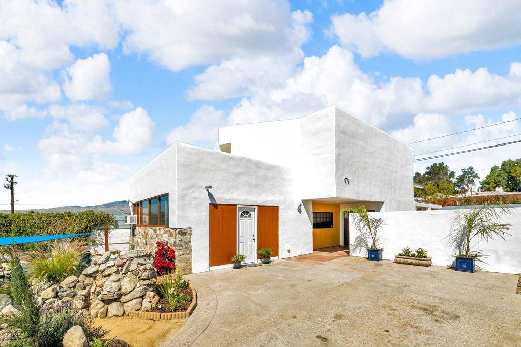 Desert Hot Springs, CA 92240,66040 7th ST