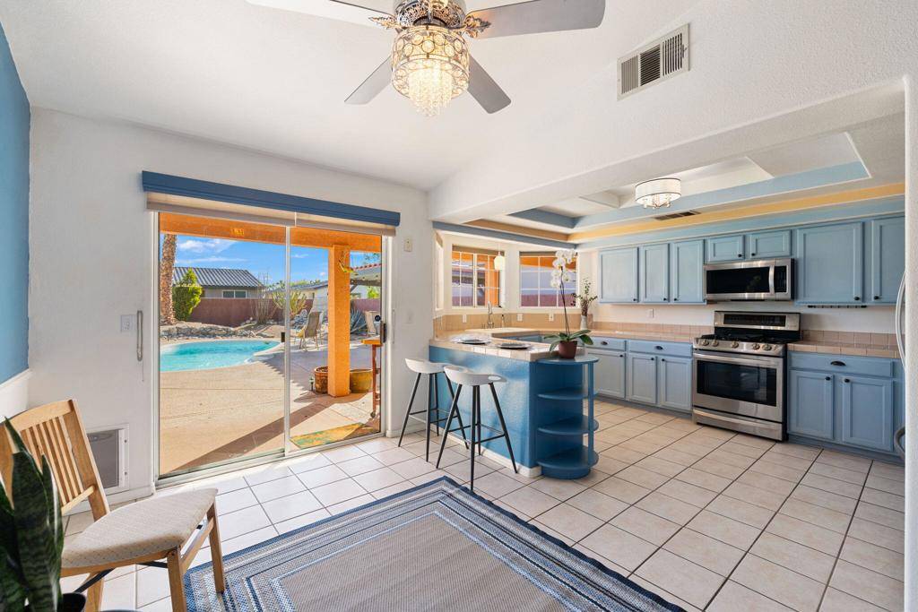 Cathedral City, CA 92234,30700 Avenida Del Padre
