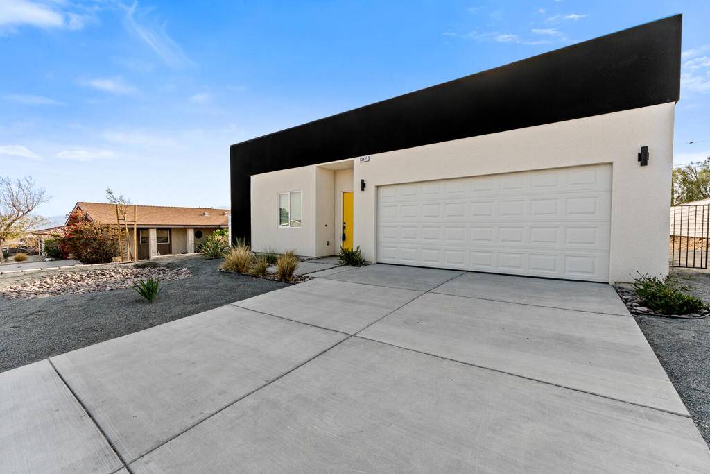 Desert Hot Springs, CA 92240,13485 Avenida La Vista