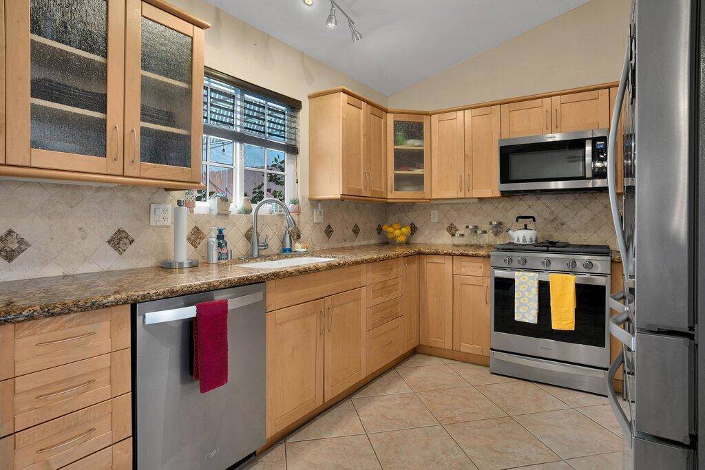 La Quinta, CA 92253,51925 Avenida Vallejo