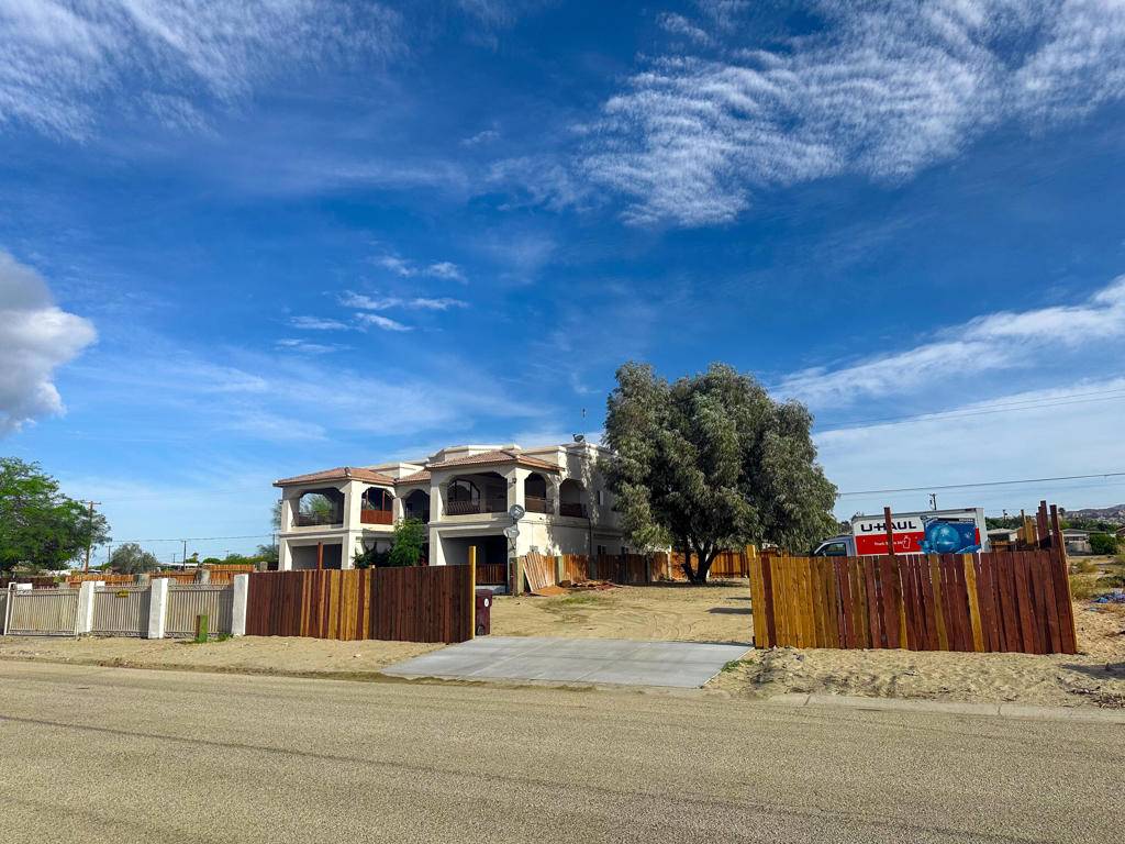 Mecca, CA 92254,98800 Surfside AVE