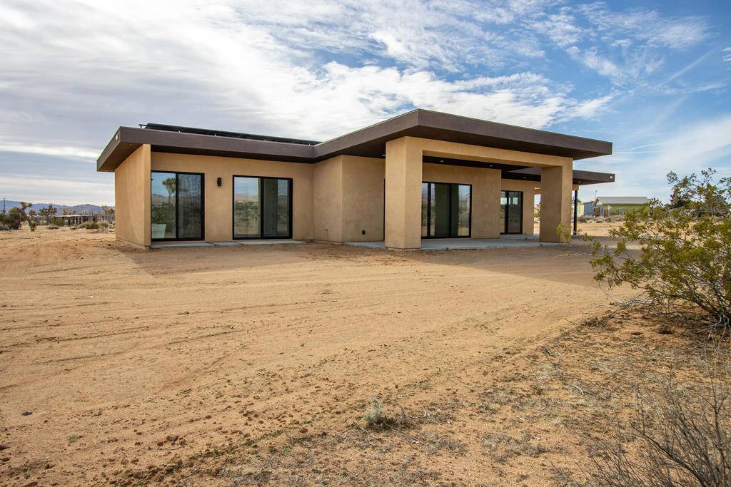 Yucca Valley, CA 92284,57941 Luna Vista LN