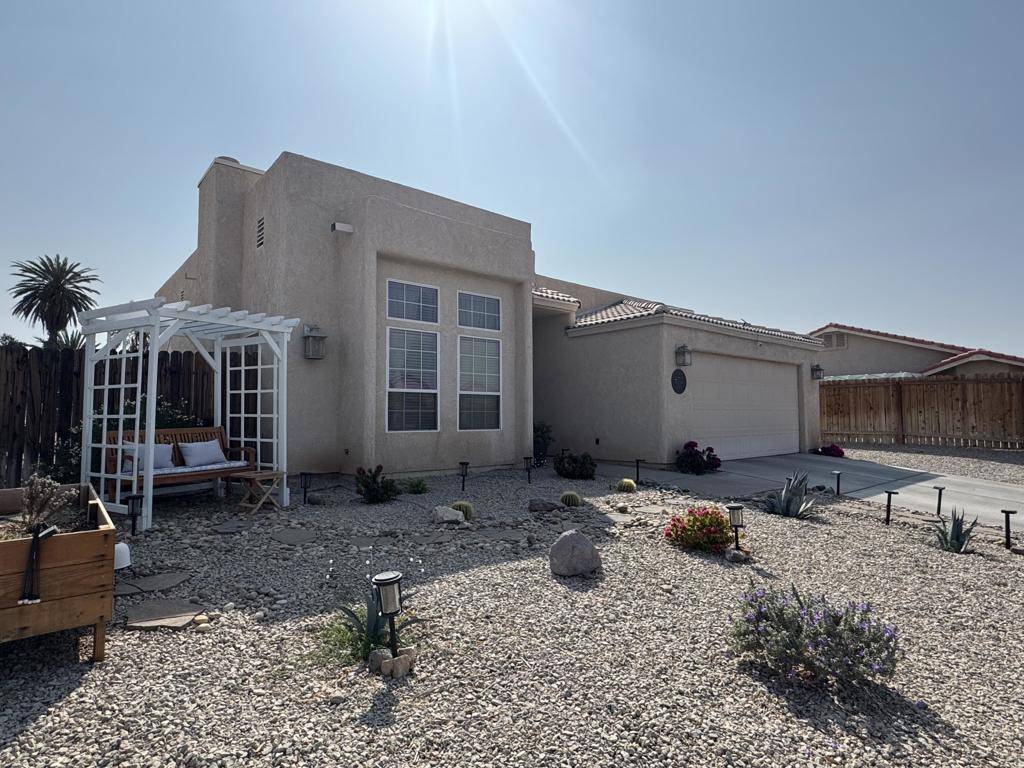 Blythe, CA 92225,870 Cypress LN
