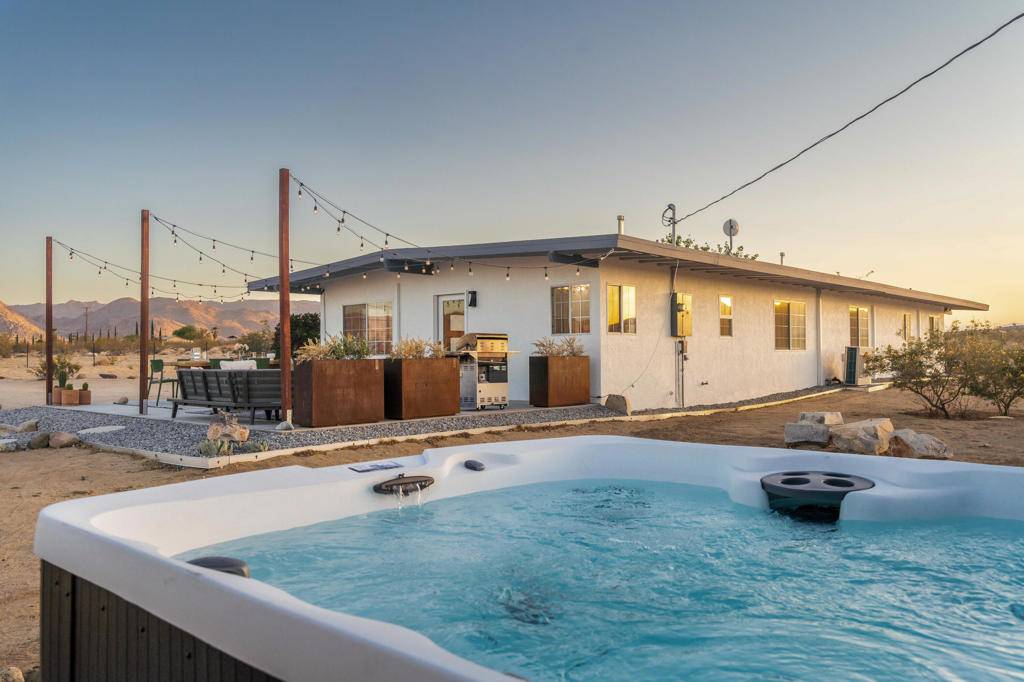 Joshua Tree, CA 92252,63324 Gold Nugget RD