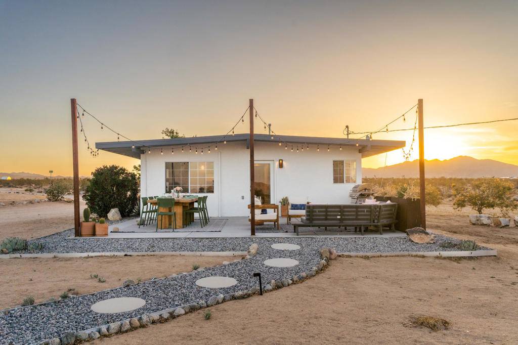 Joshua Tree, CA 92252,63324 Gold Nugget RD