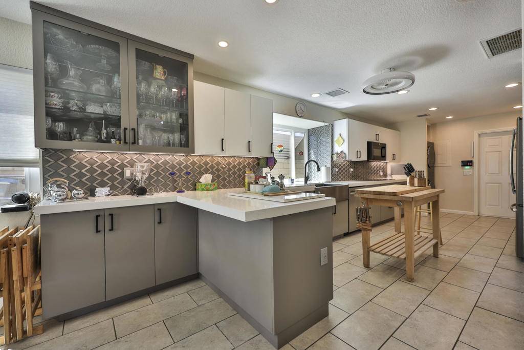 Cathedral City, CA 92234,30376 Avenida Alvera