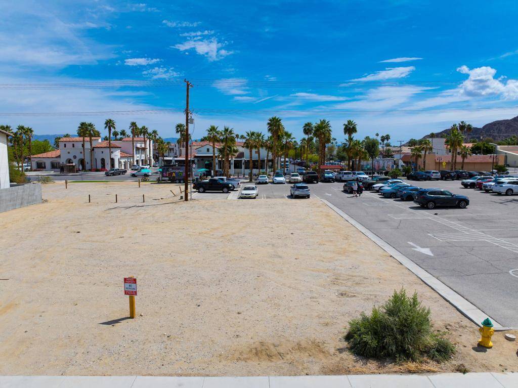 La Quinta, CA 92253,1 Avenida Bermudas