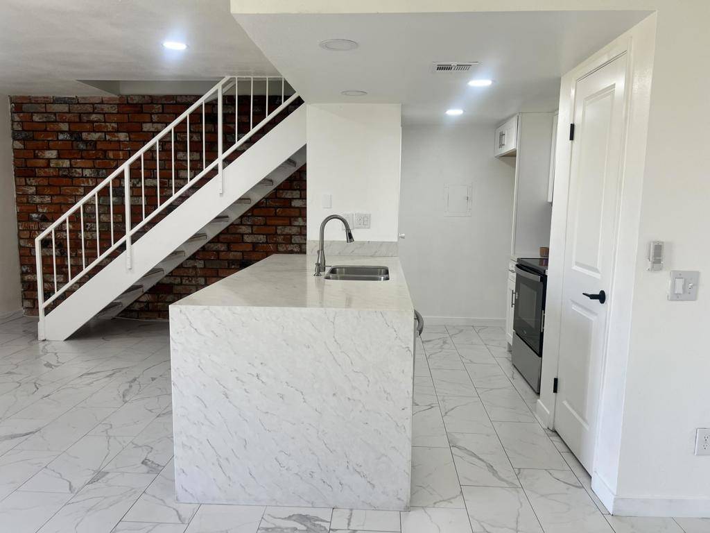 Palm Desert, CA 92260,72745 Willow ST #3